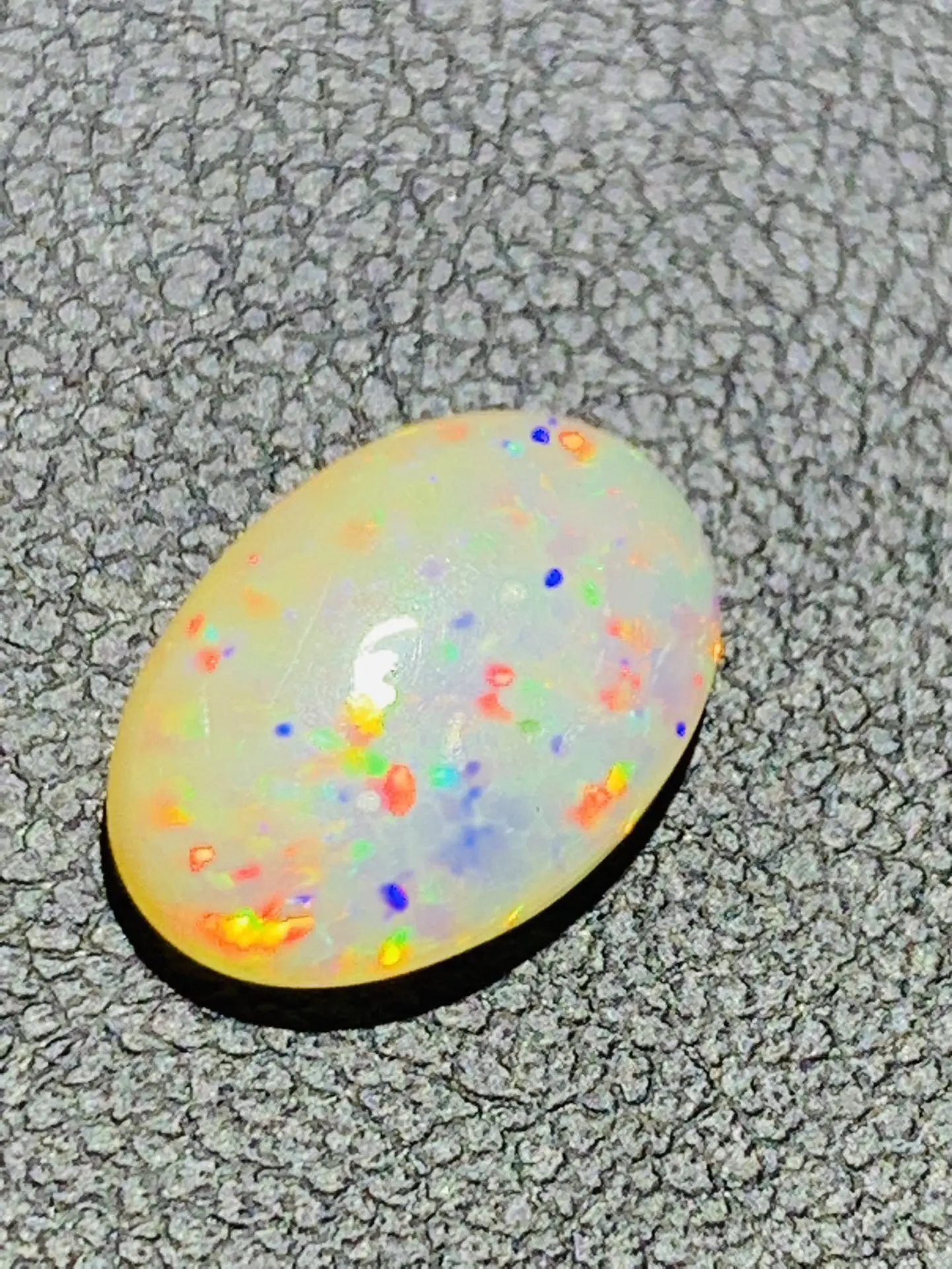 Čistě přírodní opál může být vykládané prsteny nebo přívěsky 1-3 karátů barevné lesk oválný příslušenství gem šperky bague sieraden Obrázek 2
