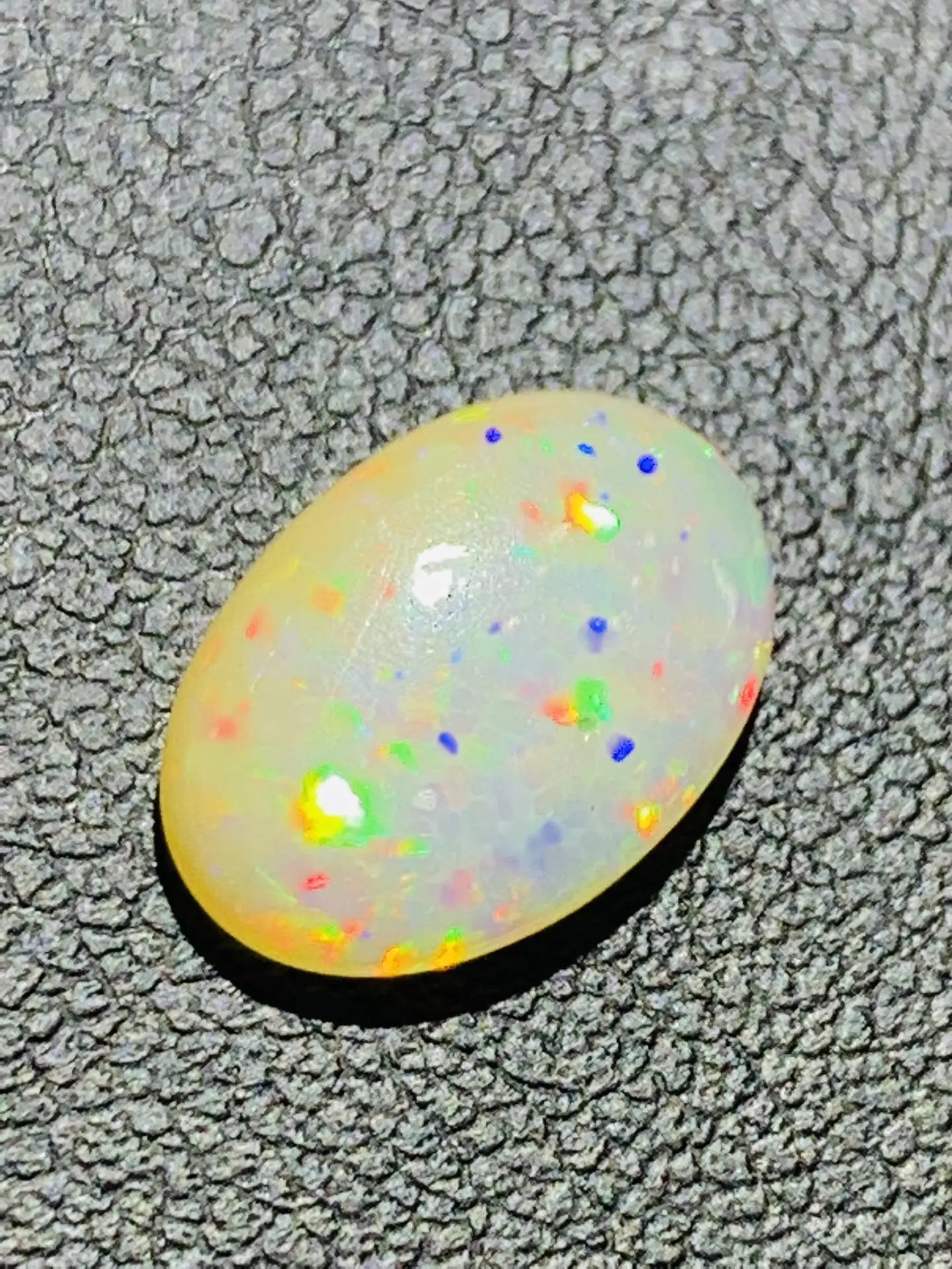 Čistě přírodní opál může být vykládané prsteny nebo přívěsky 1-3 karátů barevné lesk oválný příslušenství gem šperky bague sieraden Obrázek 3