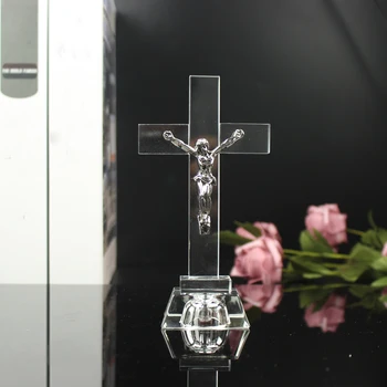 Křesťanství Crystal Krucifix Socha Krista Kříž Figurka Křesťanské Modlitby Kaple Kostela Stolní Ozdoba Kolekce